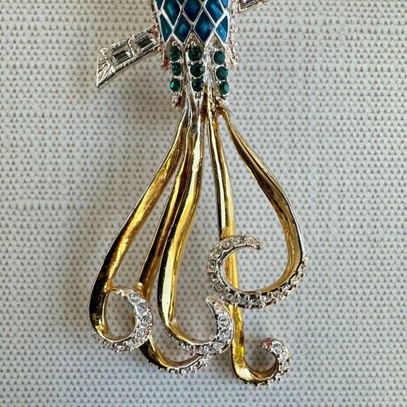 MMA V&A Enamel Peacock Brooch - Picture 10 of 11